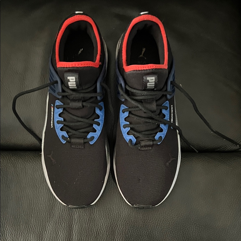 Puma Men's Black and Red Athletic Sneakers